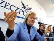 Erika Steinbach bei einer Debatte um das das geplante Zentrum gegen Vertreibungen in Warschau (2003).