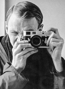 Helmut Orwat, Selbstporträt mit Leica, 1965.<br>Foto: LWL/Helmut Orwat
