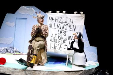 Tierisch gut: Das Kinder- und Jugendtheater Dortmund präsentiert mit "Viele Grüße, deine Giraffe" ein Stück für Kinder ab vier Jahren.<br>Foto. Birgit Hupfeld