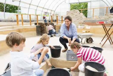 Der Familiensonntag im November bietet unter anderem ein &quot;Grabungscamp spezial&quot;.&lt;br&gt;Foto: LWL/C. Kniel 