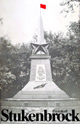 Obelisk auf dem Friedhof der sowjetischen Kriegsgefangenen In Stukenbrock-Senne, Titel des Buches: "Protokoll Stukenbrock", hg. vom Arbeitskreis Blumen für Stukenbrock, Porta Westfalica, 2. Auflage 1981