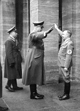 Der Bochumer Oberbürgermeister Dr. Otto Piclum (rechts) mit NS-Gauleiter Paul Giesler (Mitte), 1942 / Bochum, Stadtarchiv/M. Brüning, Bochumer Anzeiger